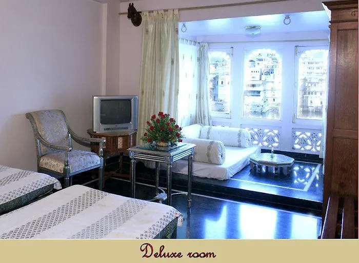 Lake Pichola Hotel Udajpur